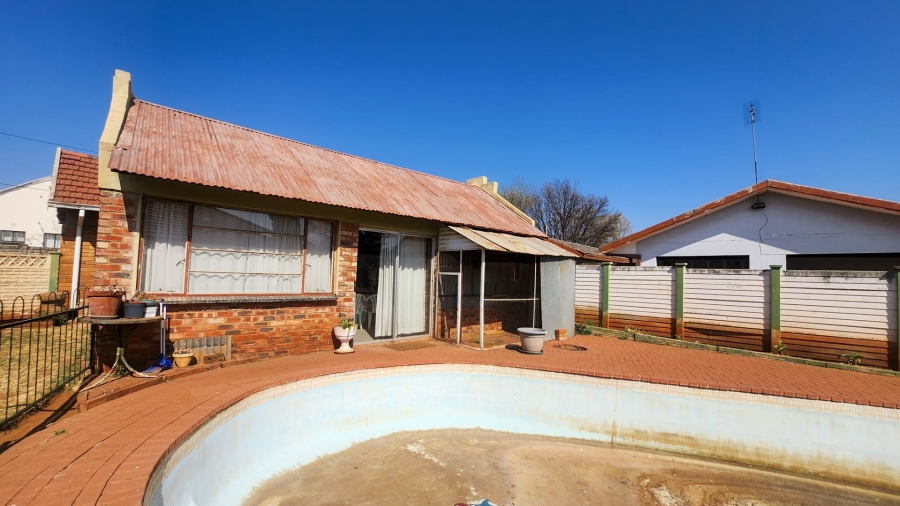 4 Bedroom Property for Sale in Stilfontein Ext 3 North West